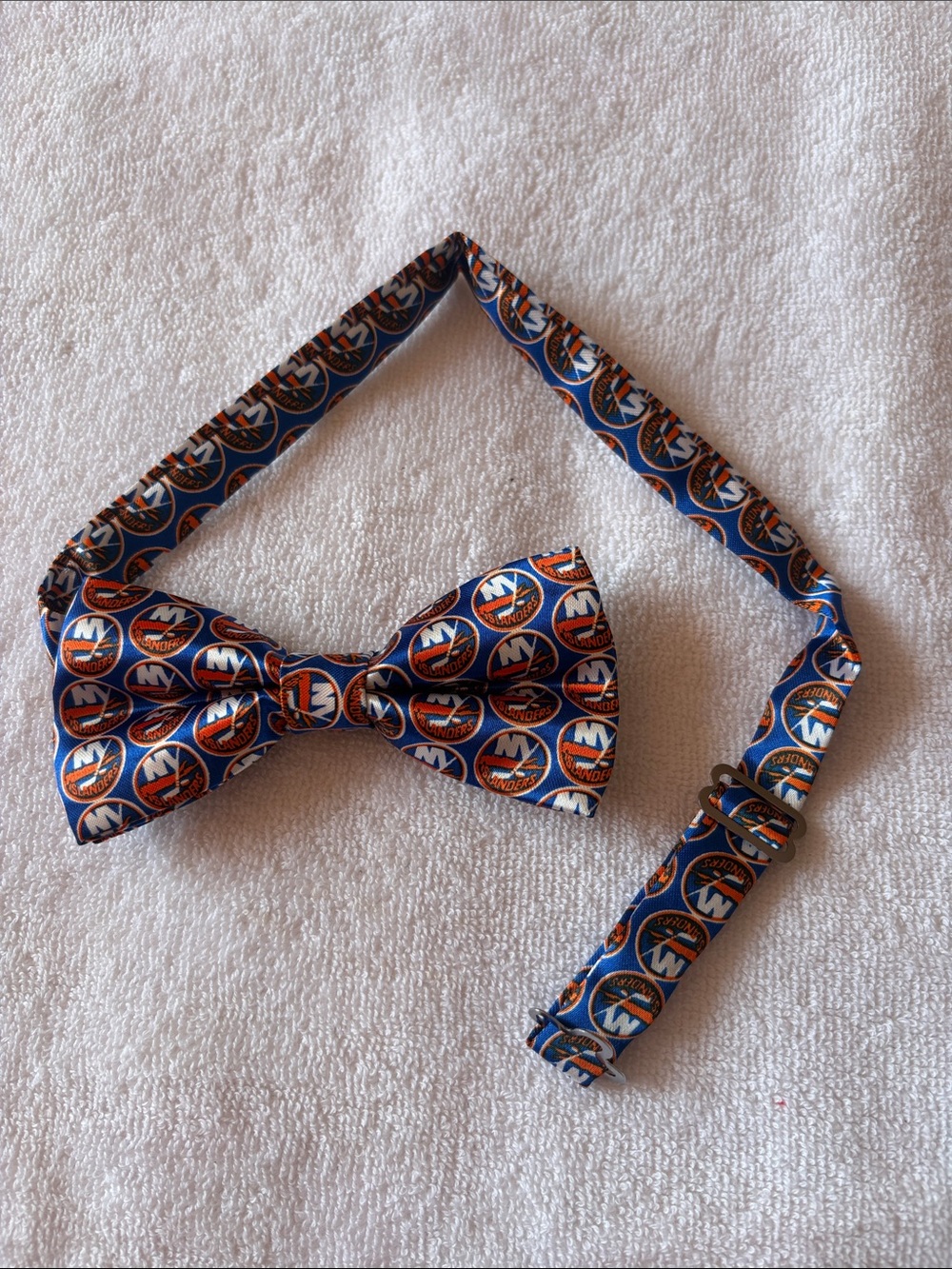 NHL New York Islanders Blue Patterned Bow Tie